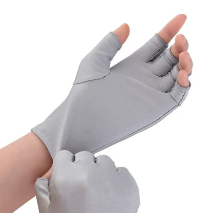 Classic Half Finger Gloves with Breathable Fabric - Image 3